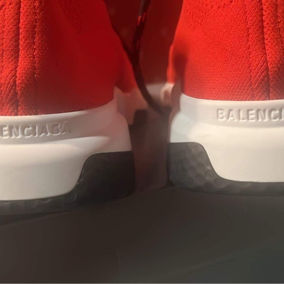 Authentic Balenciaga Pre-loved from Japan . Men size 7 and 8.5 in womens - Picture 2 of 4